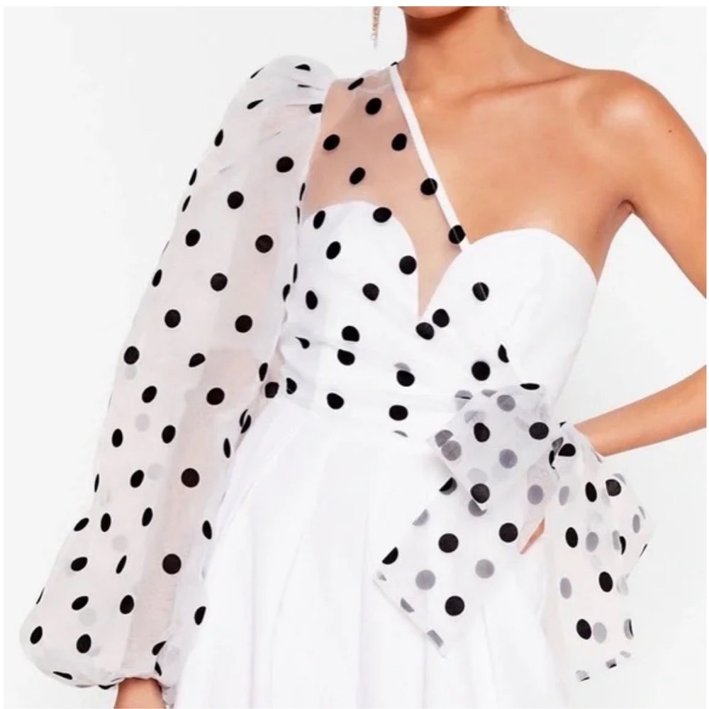 NWT - NASTY GAL WHITE JUMPSUIT w/ORGANZA SLEEVE - Picture 3 of 6